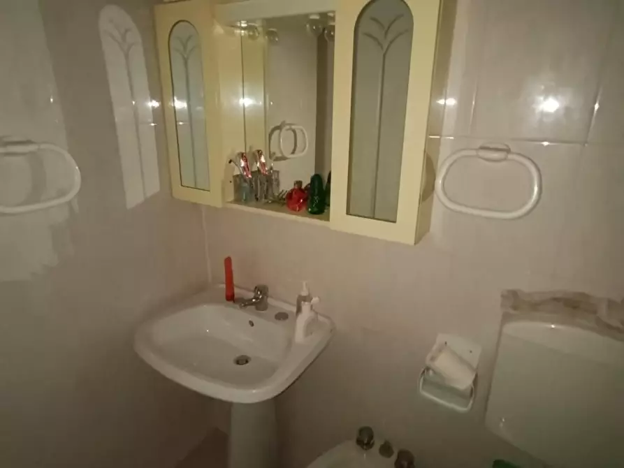 Immagine 13 di Appartamento in vendita  a Carrara