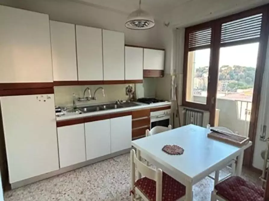 Immagine 5 di Appartamento in vendita  a Siena