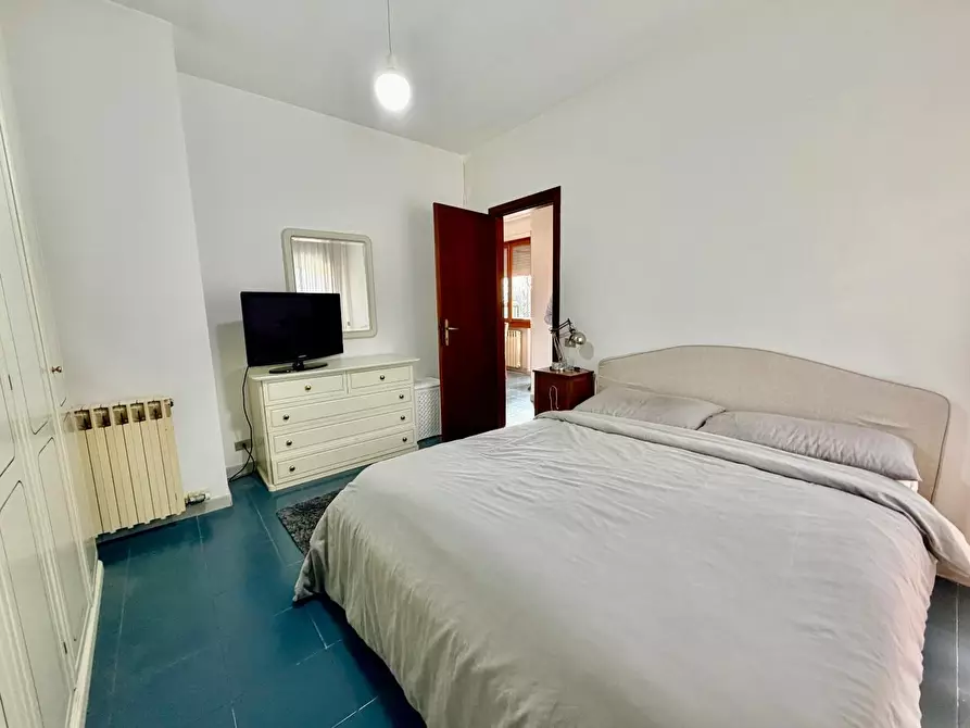 Immagine 12 di Appartamento in vendita  a Massa