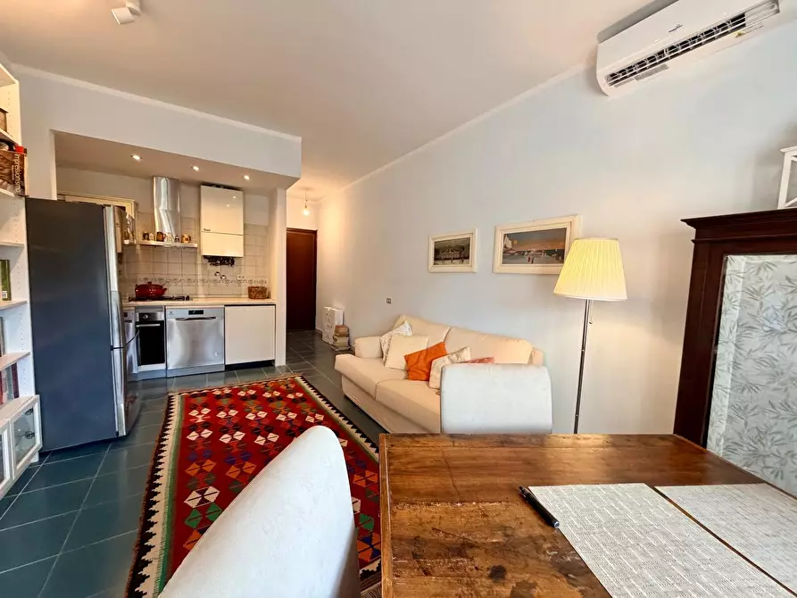 Immagine 2 di Appartamento in vendita  a Massa