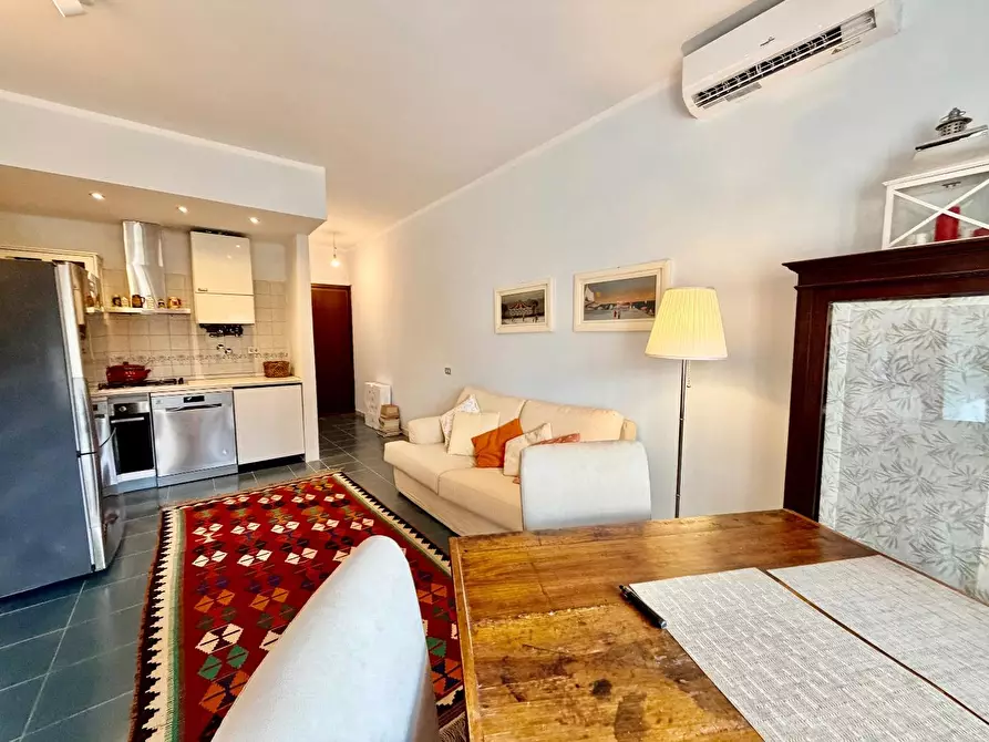 Immagine 6 di Appartamento in vendita  a Massa