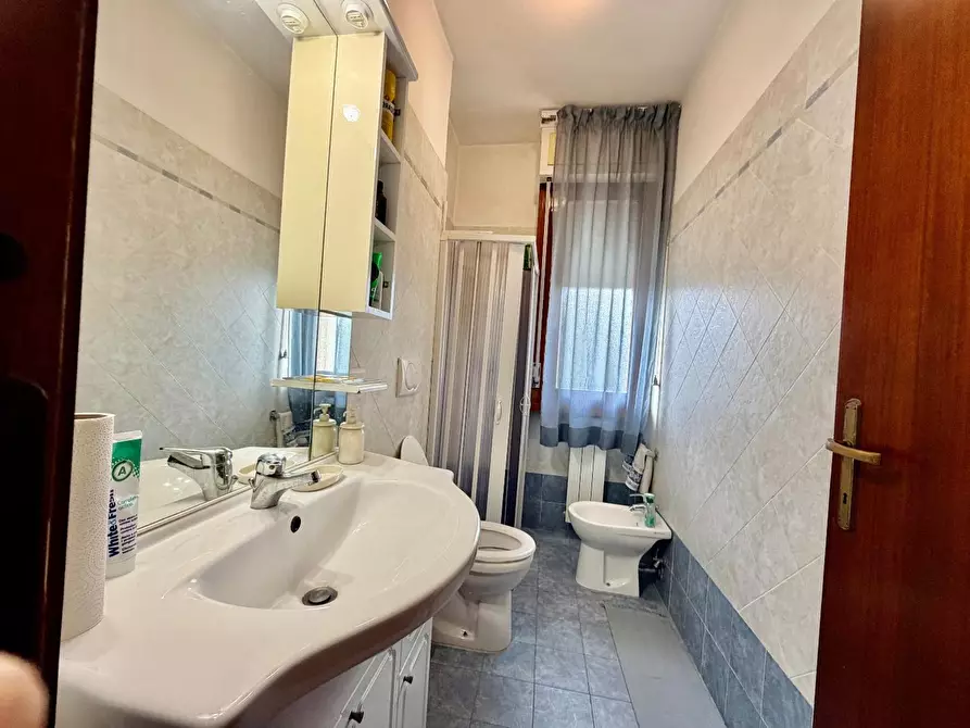 Immagine 17 di Appartamento in vendita  a Massa