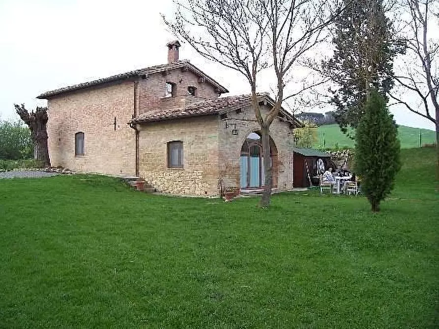 Immagine 2 di Casa colonica in vendita  a Monteroni D'arbia