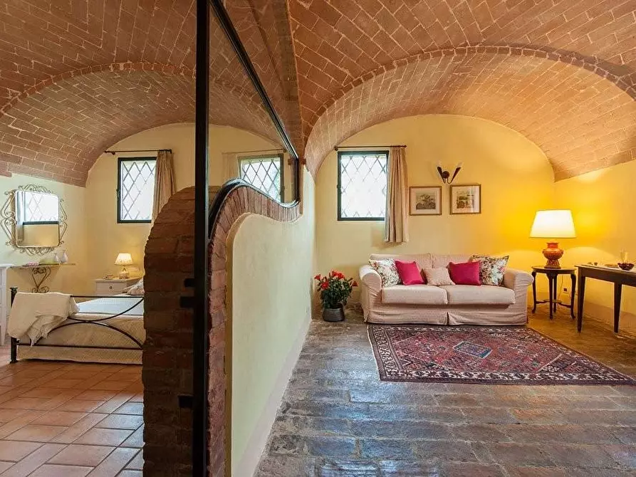 Immagine 11 di Casa colonica in vendita  a Monteroni D'arbia