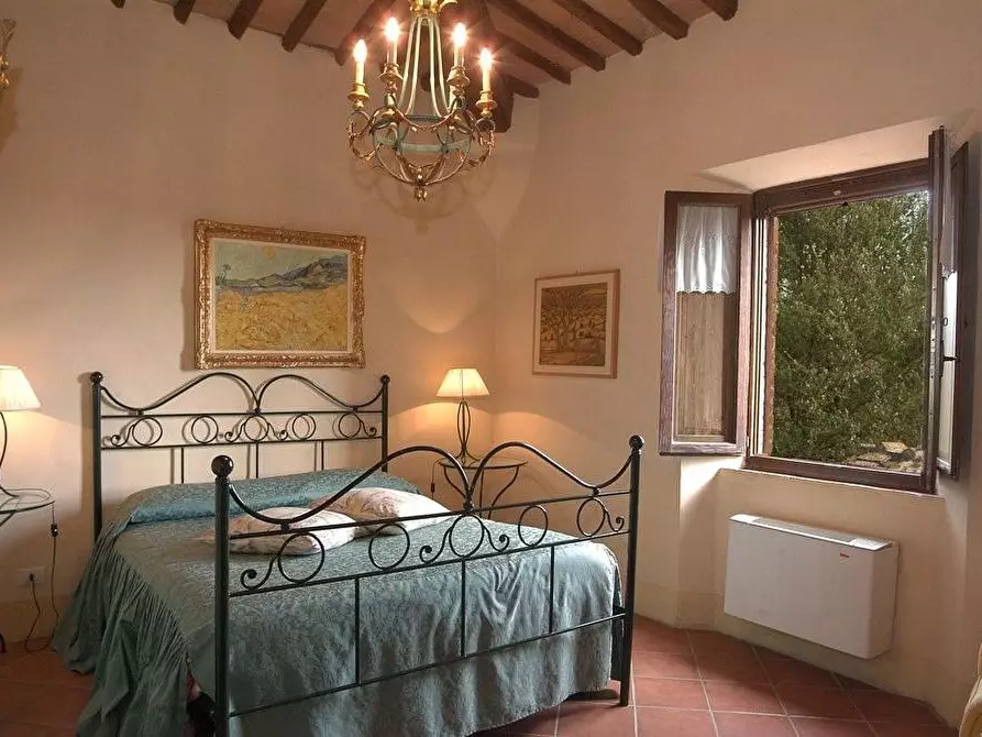 Immagine 10 di Casa colonica in vendita  a Monteroni D'arbia