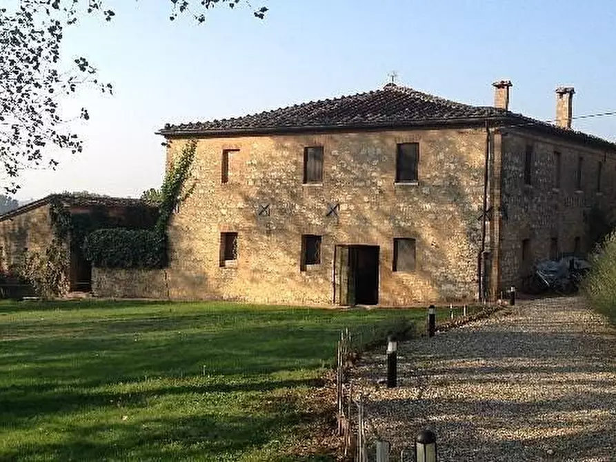 Immagine 3 di Casa colonica in vendita  a Monteroni D'arbia
