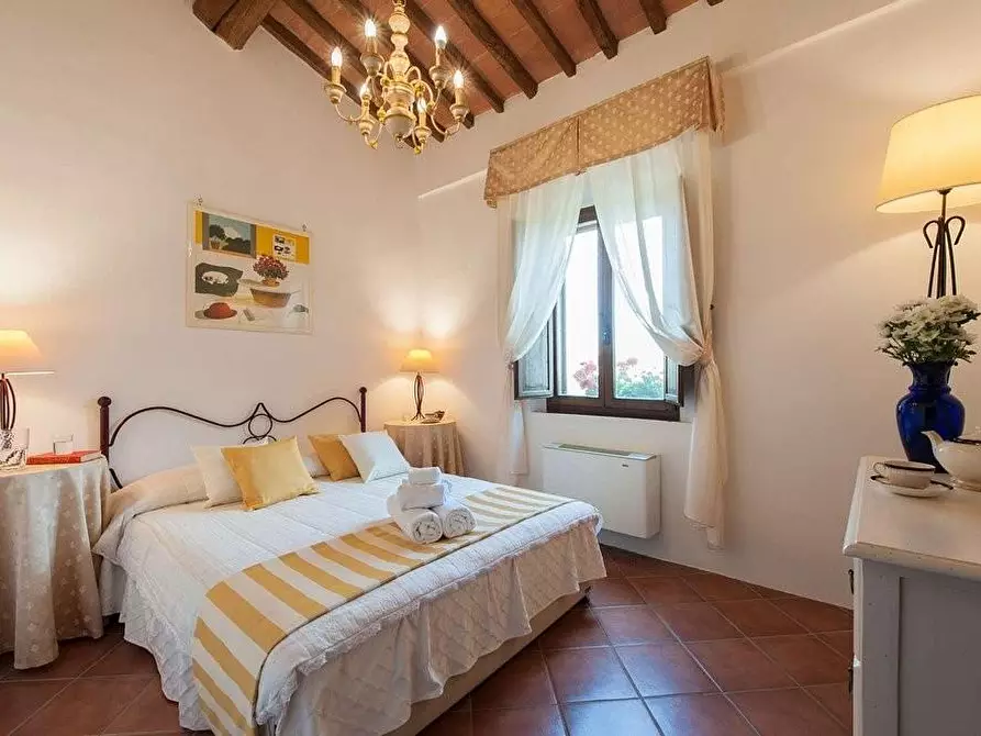 Immagine 5 di Casa colonica in vendita  a Monteroni D'arbia