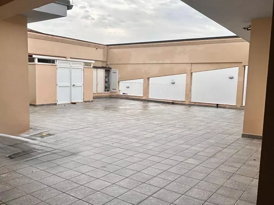 Immagine 8 di Appartamento in vendita  a Pisa