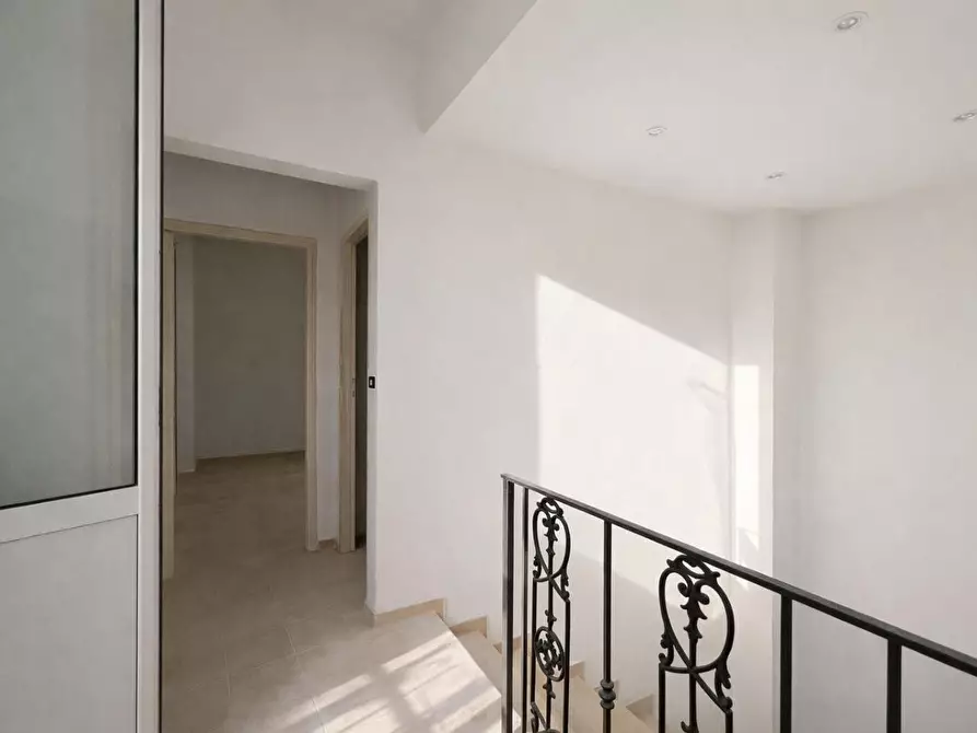 Immagine 15 di Terratetto in vendita  a Pisa