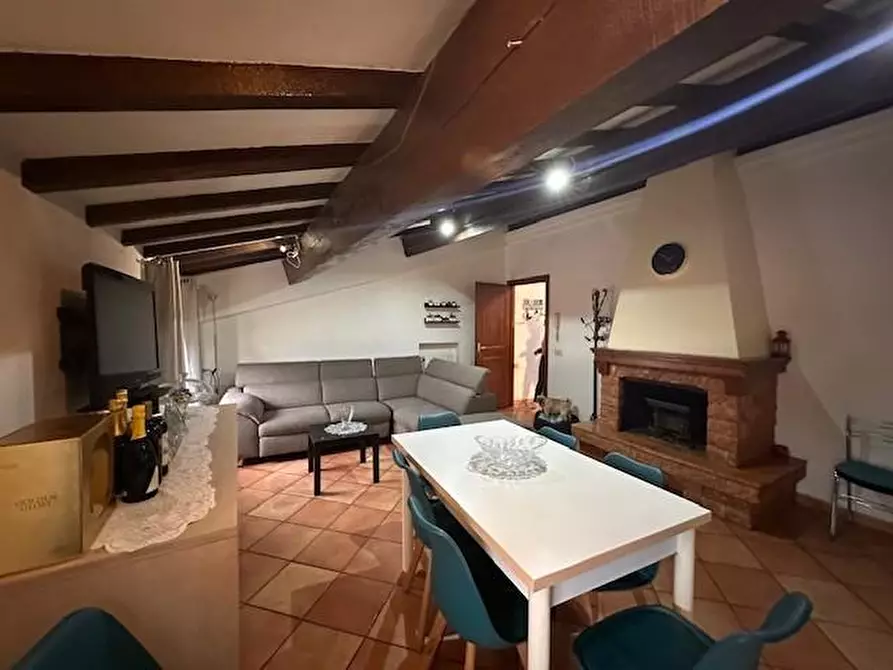 Immagine 7 di Appartamento in vendita  a Cascina