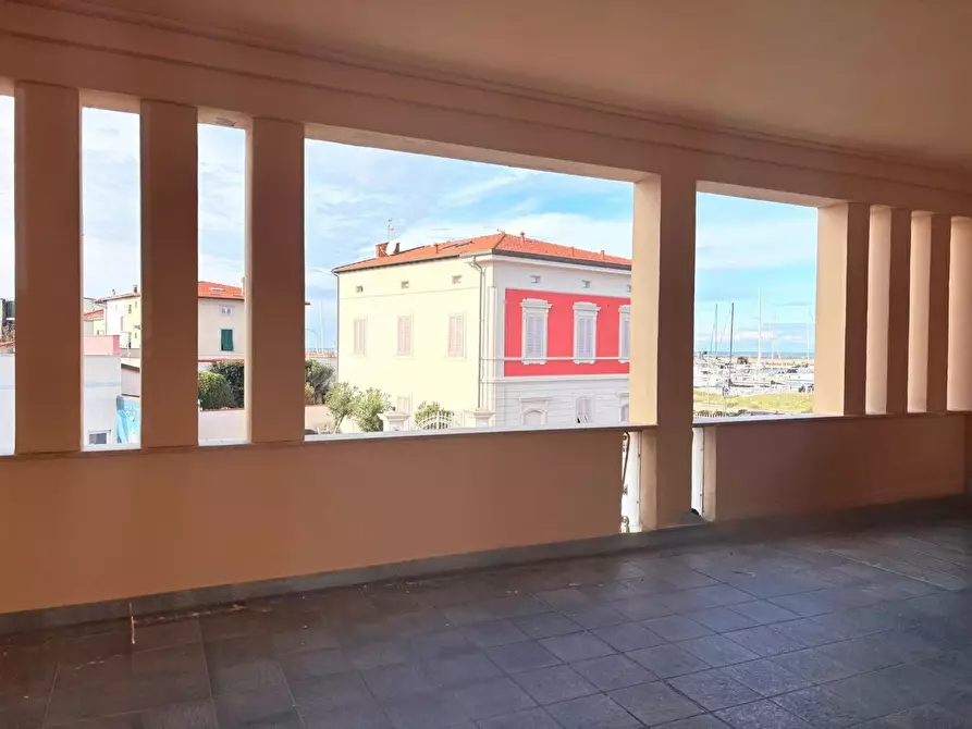 Immagine 12 di Appartamento in vendita  a Pisa