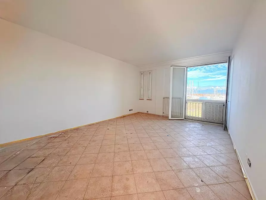 Immagine 4 di Appartamento in vendita  a Pisa