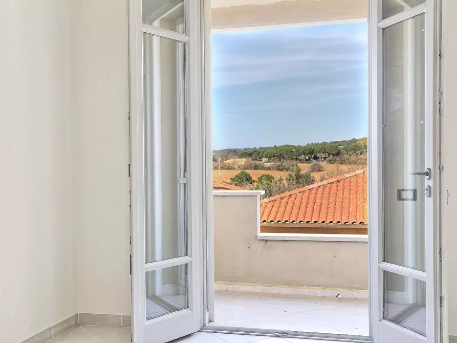 Immagine 5 di Appartamento in vendita  a Rosignano Marittimo