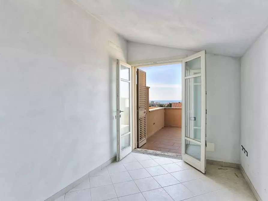 Immagine 7 di Appartamento in vendita  a Rosignano Marittimo