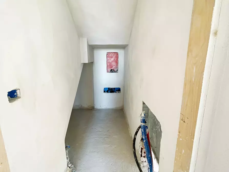 Immagine 17 di Villetta a schiera in vendita  a Cascina