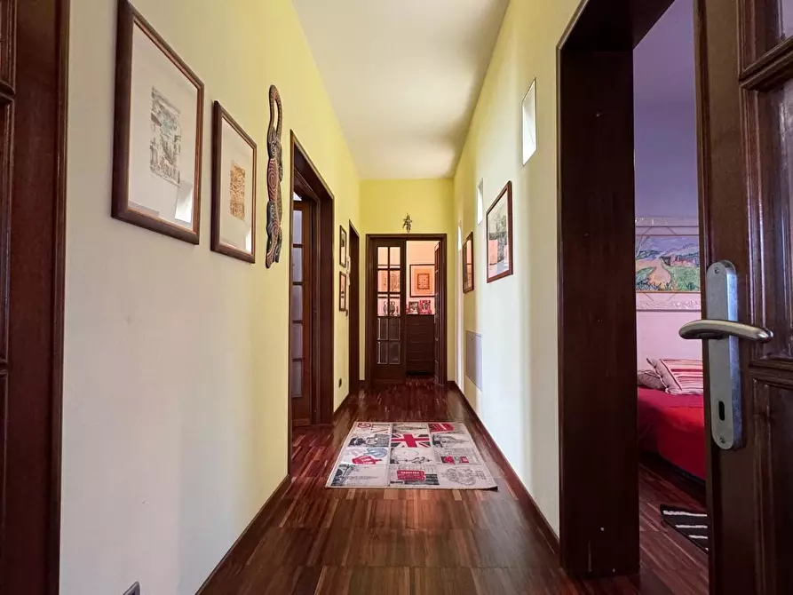 Immagine 17 di Porzione di casa in vendita  a Lucca