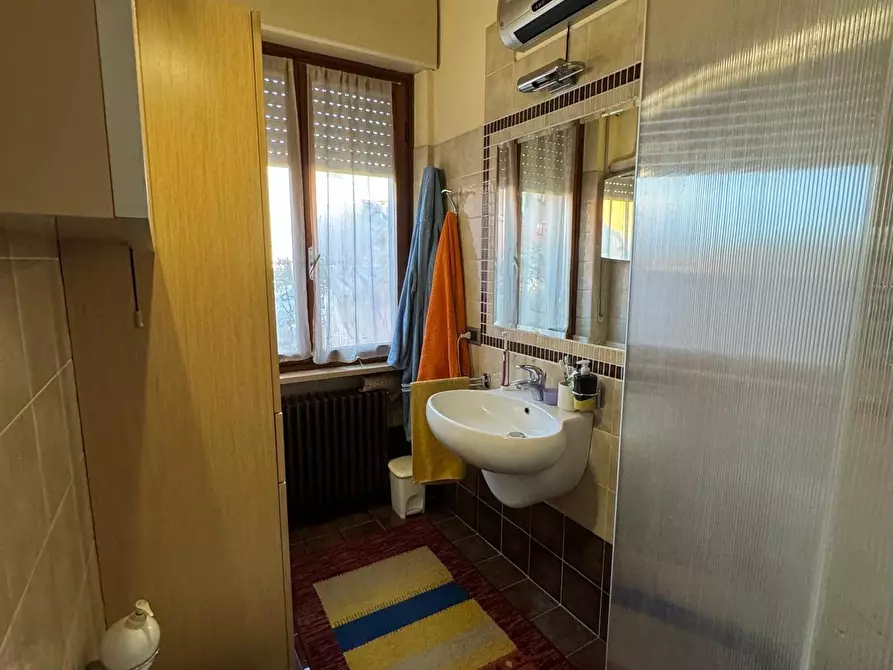 Immagine 21 di Porzione di casa in vendita  a Lucca