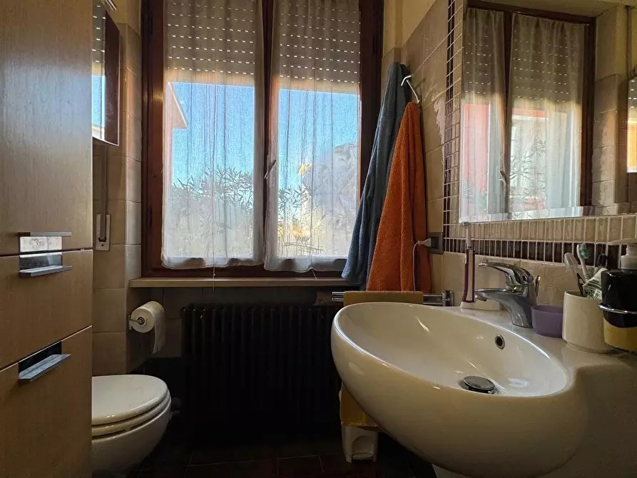 Immagine 22 di Porzione di casa in vendita  a Lucca