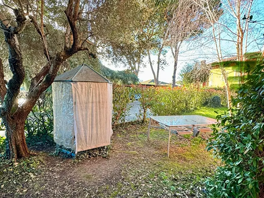 Immagine 23 di Porzione di casa in vendita  a Lucca