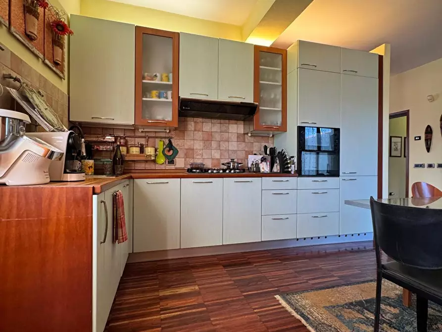 Immagine 24 di Porzione di casa in vendita  a Lucca