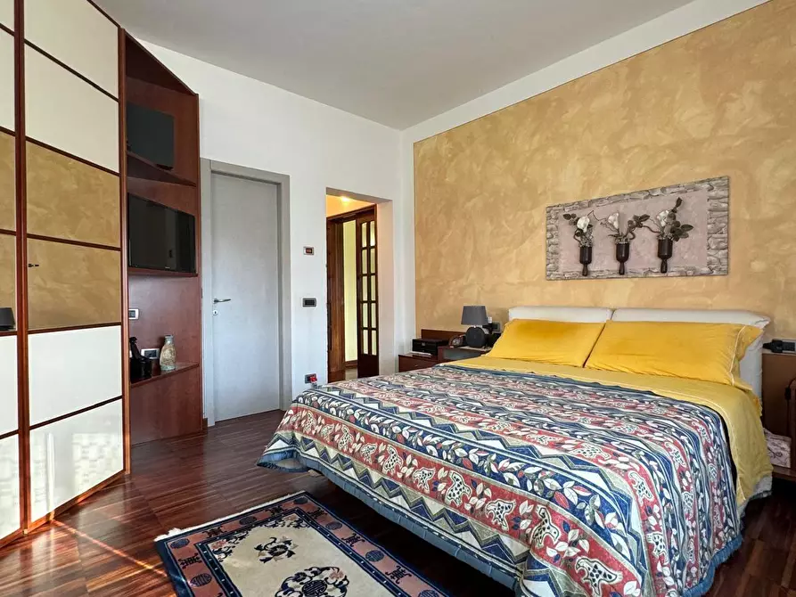 Immagine 16 di Porzione di casa in vendita  a Lucca