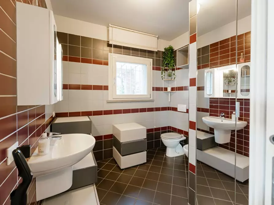 Immagine 19 di Casa indipendente in vendita  a Pontedera