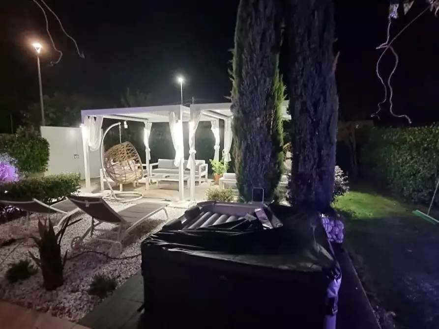 Immagine 36 di Casa indipendente in vendita  a Pontedera