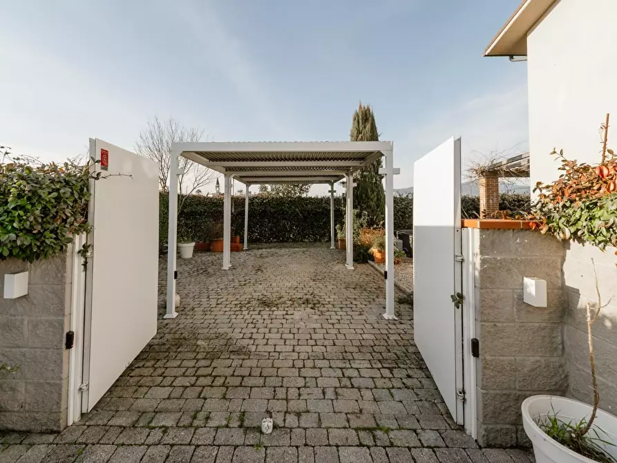 Immagine 4 di Casa indipendente in vendita  a Pontedera