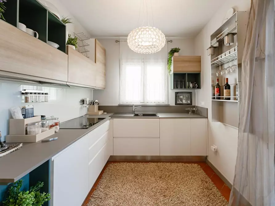 Immagine 17 di Casa indipendente in vendita  a Pontedera