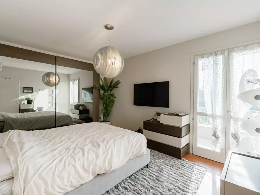 Immagine 22 di Casa indipendente in vendita  a Pontedera