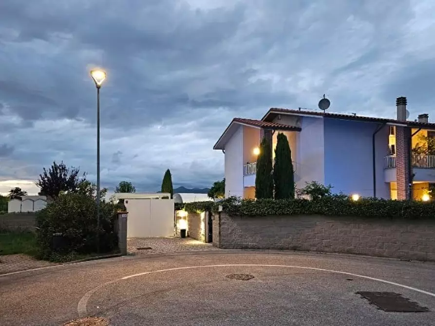 Immagine 37 di Casa indipendente in vendita  a Pontedera