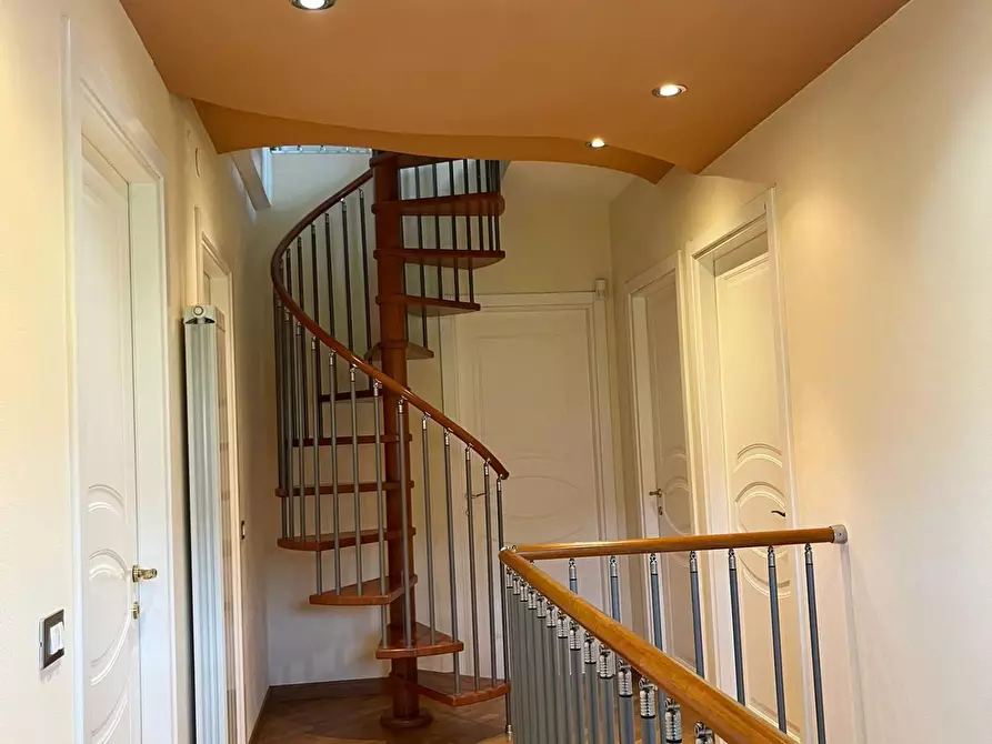 Immagine 9 di Casa indipendente in vendita  a San Giuliano Terme