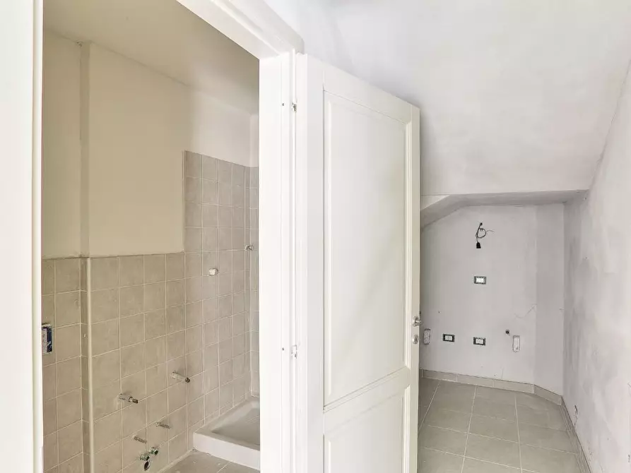 Immagine 9 di Appartamento in vendita  a Rosignano Marittimo