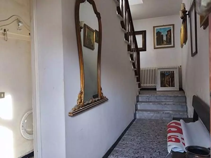 Immagine 21 di Casa semindipendente in vendita  a Carrara