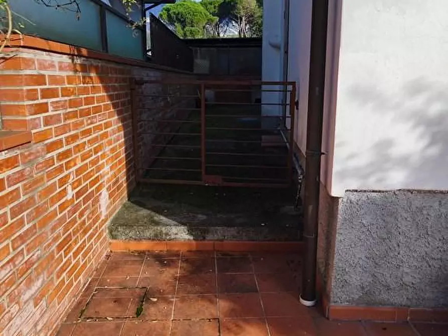 Immagine 23 di Casa semindipendente in vendita  a Carrara