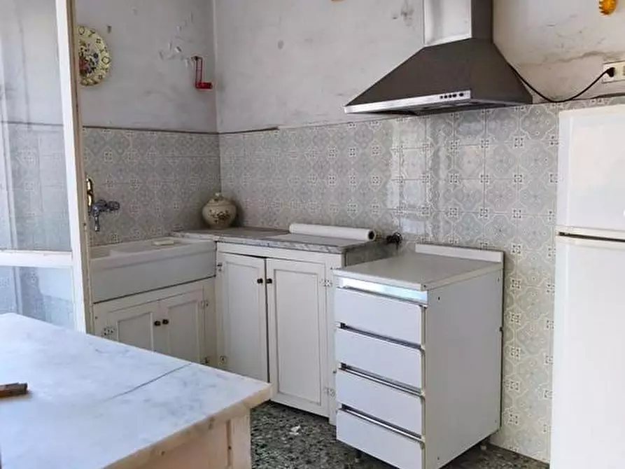 Immagine 7 di Casa semindipendente in vendita  a Carrara
