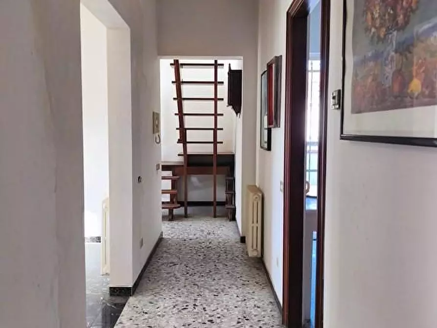 Immagine 5 di Casa semindipendente in vendita  a Carrara