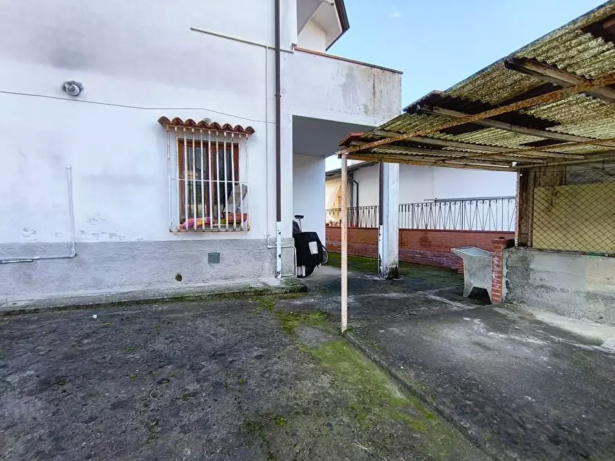 Immagine 20 di Casa semindipendente in vendita  a Carrara