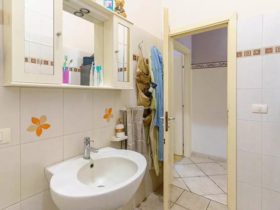 Immagine 14 di Appartamento in vendita  a Gravina Di Catania