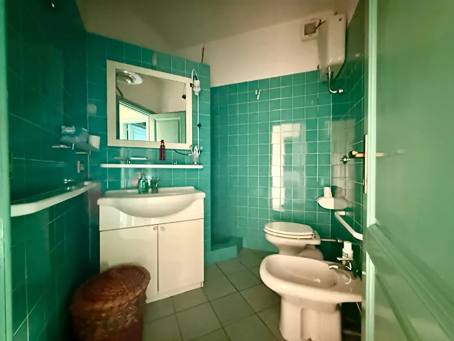 Immagine 10 di Appartamento in vendita  a San Teodoro