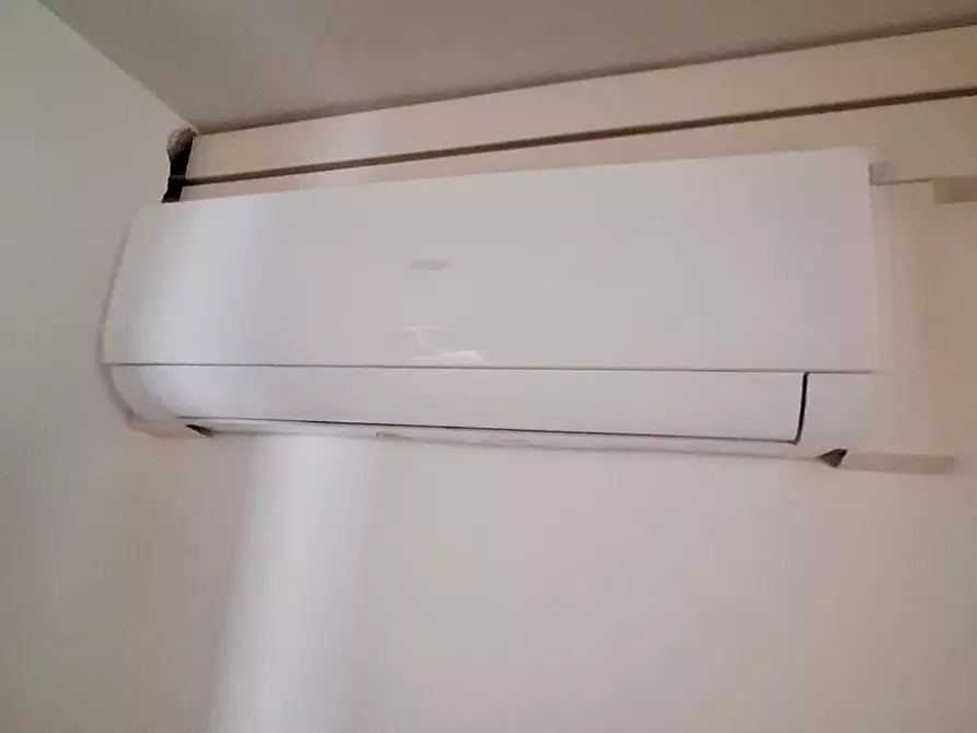 Immagine 10 di Negozio in vendita  a Empoli