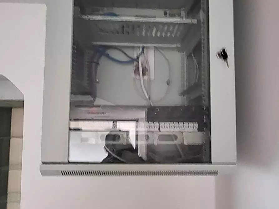 Immagine 7 di Negozio in vendita  a Empoli