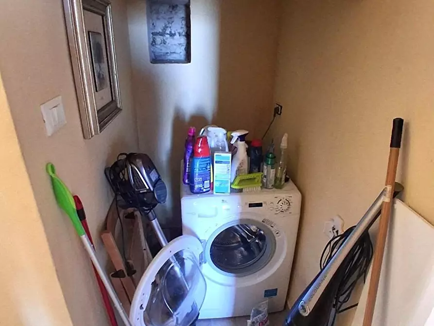 Immagine 12 di Appartamento in vendita  a La Spezia