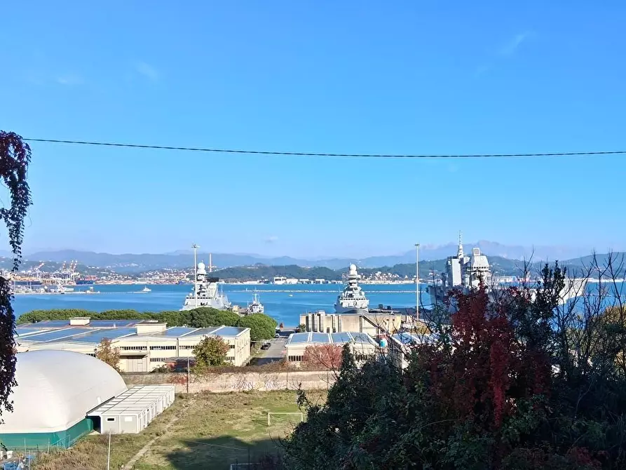Immagine 1 di Appartamento in vendita  a La Spezia