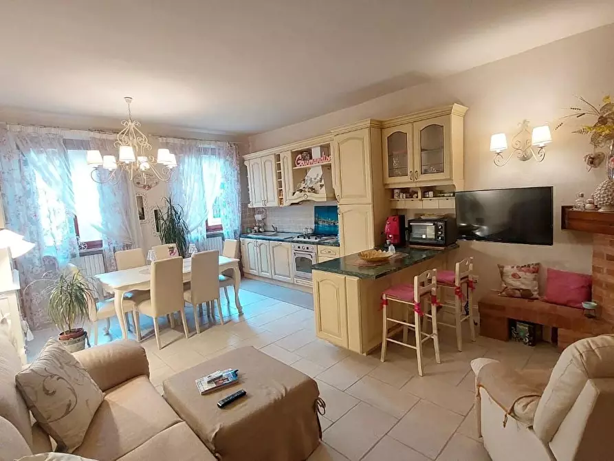 Immagine 4 di Appartamento in vendita  a Montopoli In Val D'arno