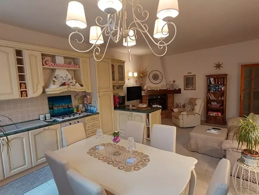 Immagine 2 di Appartamento in vendita  a Montopoli In Val D'arno