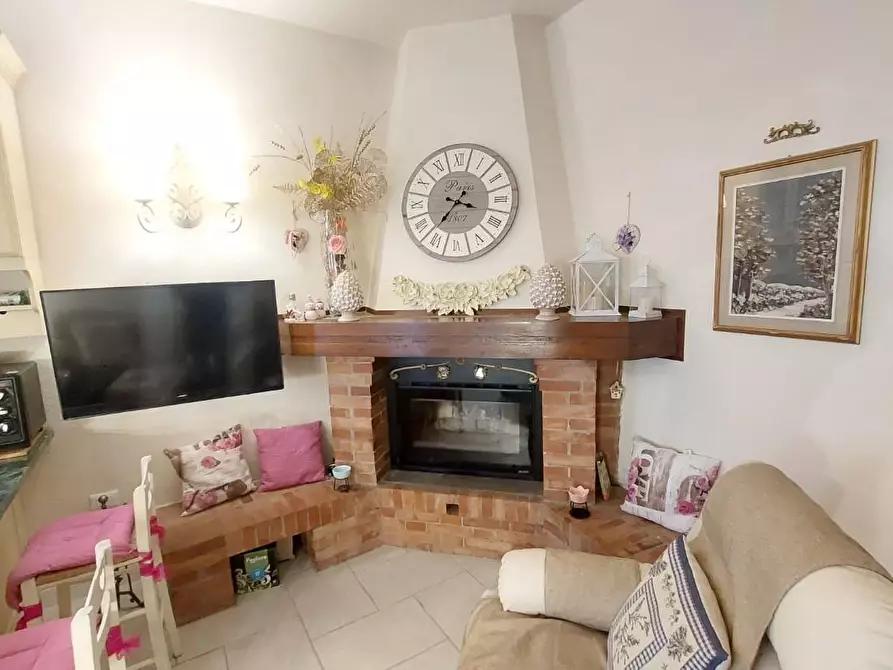 Immagine 6 di Appartamento in vendita  a Montopoli In Val D'arno