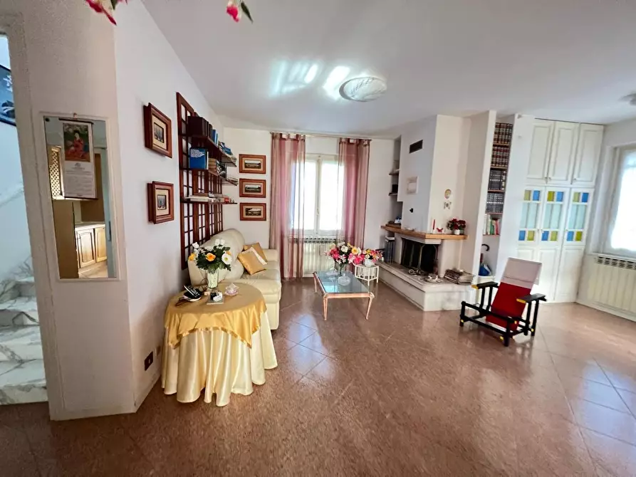 Immagine 37 di Villa in vendita  a Colle Di Val D'elsa