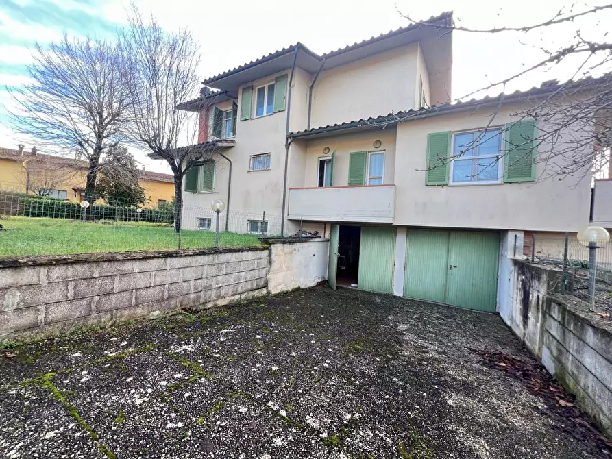 Immagine 2 di Villa in vendita  a Colle Di Val D'elsa