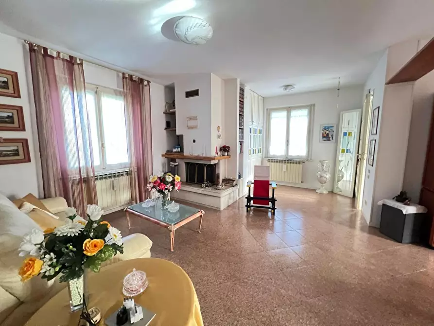 Immagine 38 di Villa in vendita  a Colle Di Val D'elsa